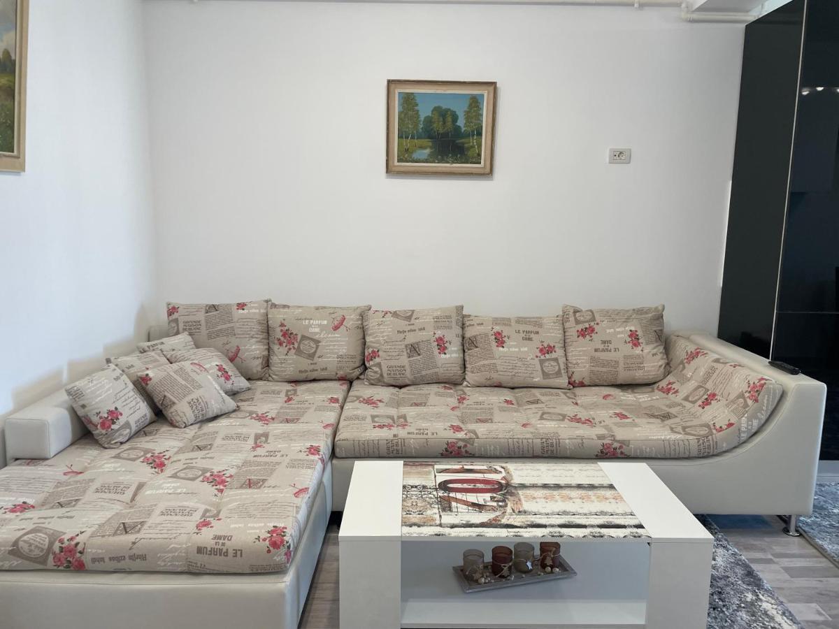 Iany Residence Navodari Luaran gambar