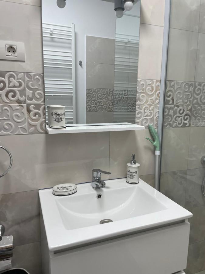 Iany Residence Navodari Luaran gambar